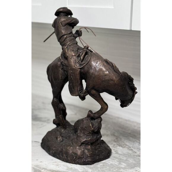 Large Antique Bronze/Metal Sculpture American Cowboy Rifle Riding Horse - Picture 8 of 16